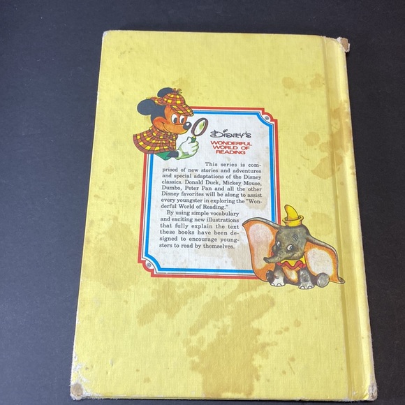 Disney - ROBIN HOOD Spins Gold Hard Cover Book - Picture 2 of 8